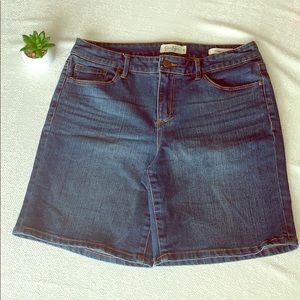 Jessica Simpson Bermuda shorts